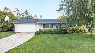 2516 N SUMMIT STREET, Appleton, WI 54914