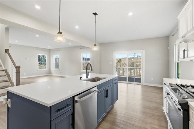 4 Dana Dr, Findlay Twp, PA 15108