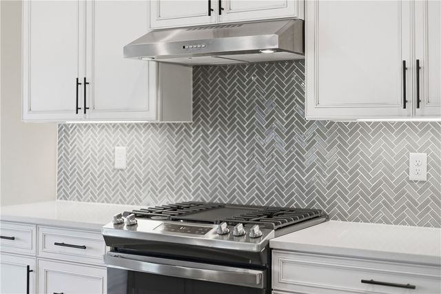 4 Dana Dr, Findlay Twp, PA 15108