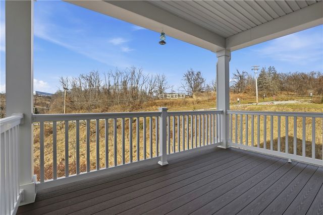 4 Dana Dr, Findlay Twp, PA 15108