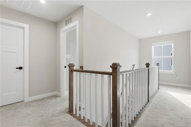 4 Dana Dr, Findlay Twp, PA 15108