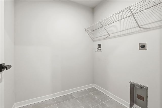 4 Dana Dr, Findlay Twp, PA 15108