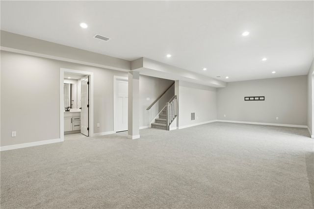 4 Dana Dr, Findlay Twp, PA 15108