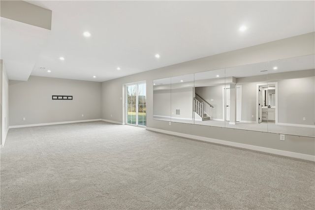 4 Dana Dr, Findlay Twp, PA 15108