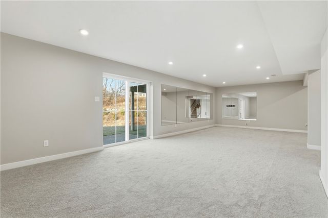 4 Dana Dr, Findlay Twp, PA 15108