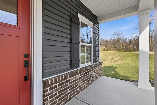 4 Dana Dr, Findlay Twp, PA 15108