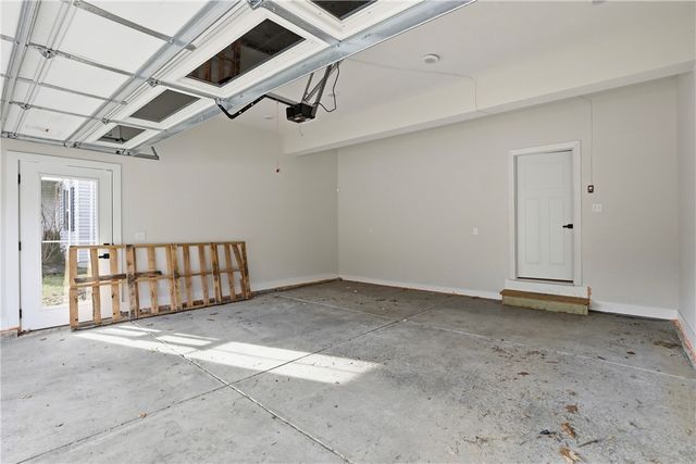 4 Dana Dr, Findlay Twp, PA 15108