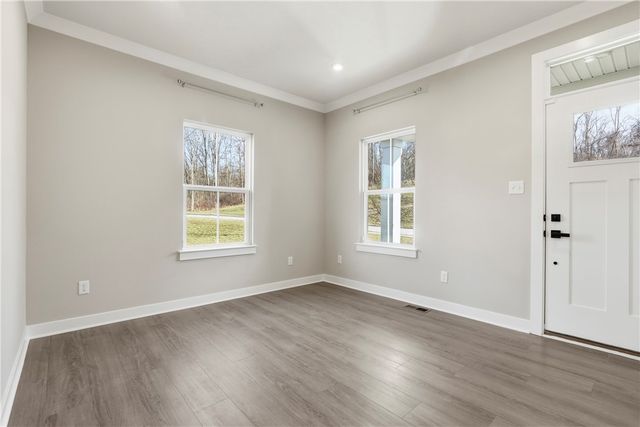 4 Dana Dr, Findlay Twp, PA 15108