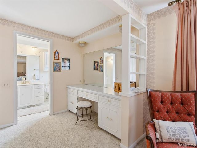 883 Briarcliff Drive, Grosse Pointe, MI 48236