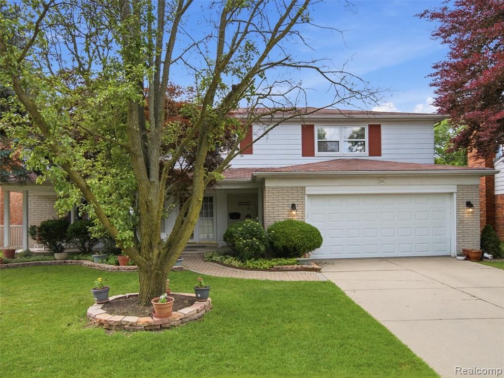 883 Briarcliff Drive, Grosse Pointe, MI 48236