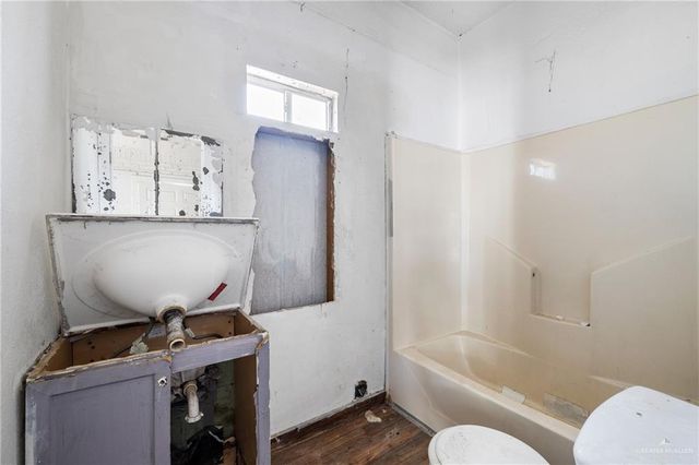 1010 N 15th Street, Mcallen, TX 78501