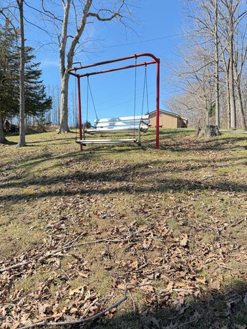 138 Schores Lane, Bedford, IN 47421