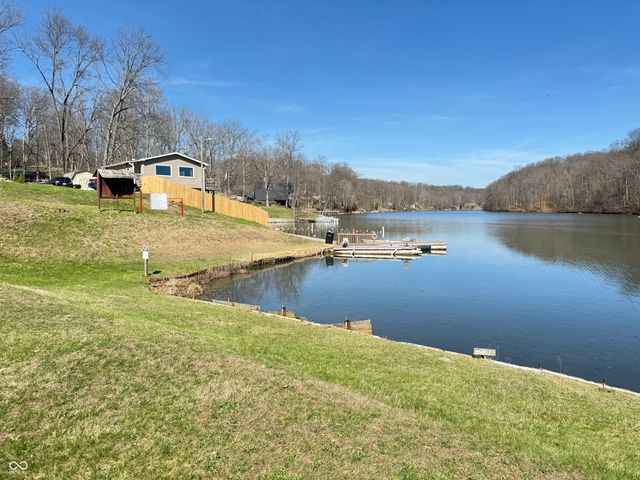 138 Schores Lane, Bedford, IN 47421