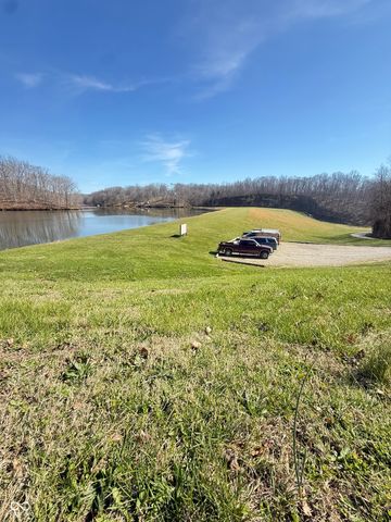 138 Schores Lane, Bedford, IN 47421