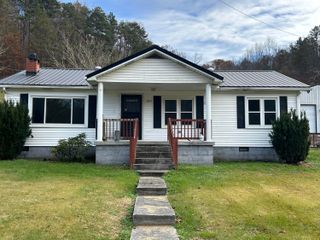 319 Highway 472 Highway, Manchester, KY 40962