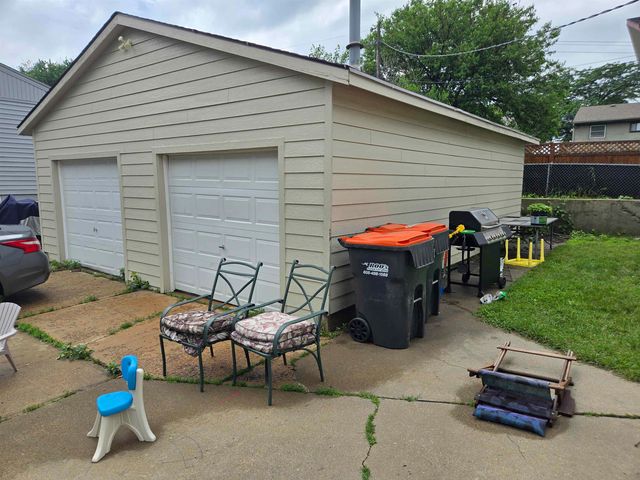 3609 & 3611 E 18th St Street, Sioux Falls, SD 57103