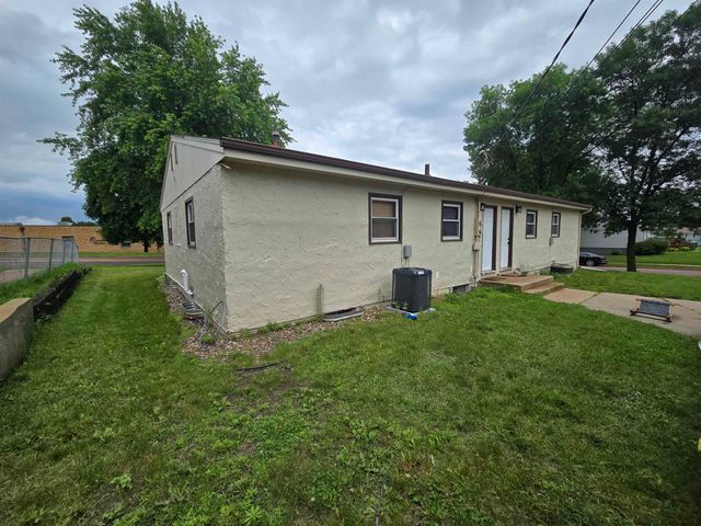3609 & 3611 E 18th St Street, Sioux Falls, SD 57103