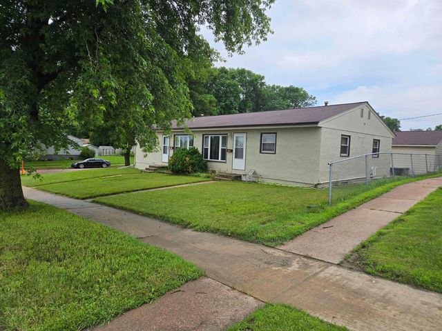 3609 & 3611 E 18th St Street, Sioux Falls, SD 57103
