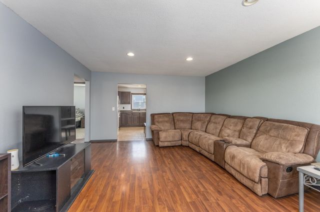 3609 & 3611 E 18th St Street, Sioux Falls, SD 57103