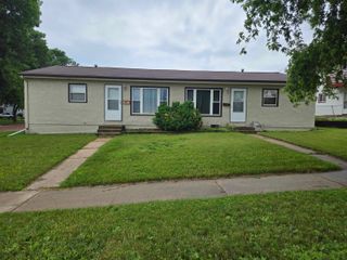 3609 & 3611 E 18th St Street, Sioux Falls, SD 57103