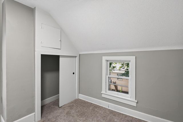 1094 Kent Street, Saint Paul, MN 55117