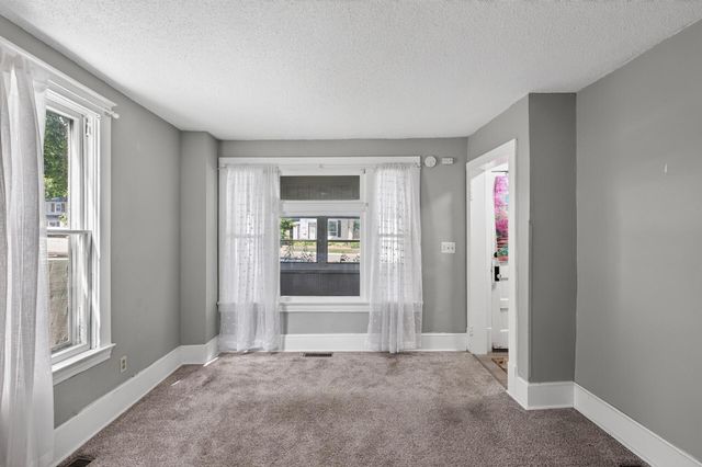 1094 Kent Street, Saint Paul, MN 55117