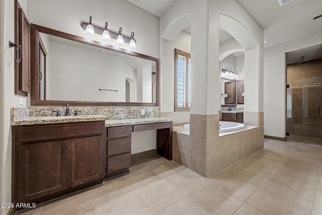 3155 E BLACKHAWK Court, Gilbert, AZ 85298