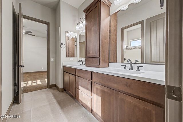 3155 E BLACKHAWK Court, Gilbert, AZ 85298