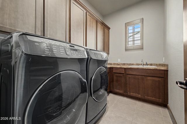 3155 E BLACKHAWK Court, Gilbert, AZ 85298