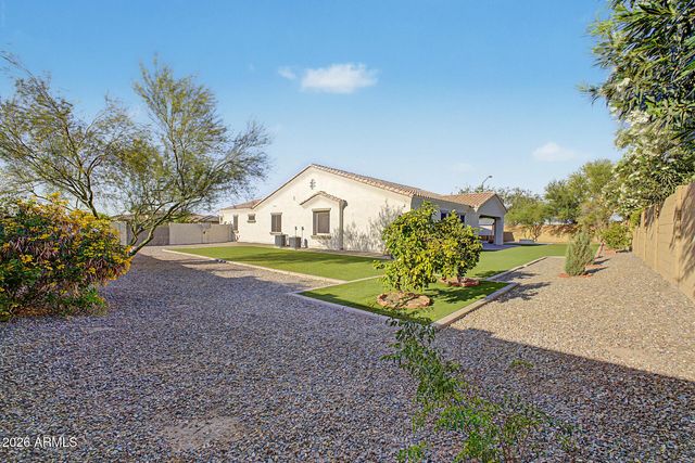 3155 E BLACKHAWK Court, Gilbert, AZ 85298