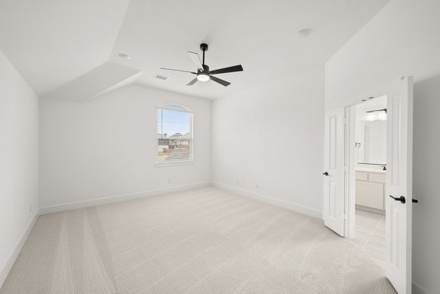 1001 E Hidden Lakes Drive, Desoto, TX 75115