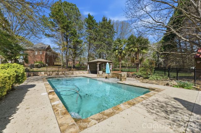 6119 Highview Road, Matthews, NC 28104