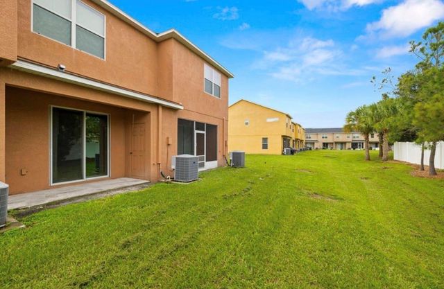 8832 RED BEECHWOOD COURT, Riverview, FL 33578
