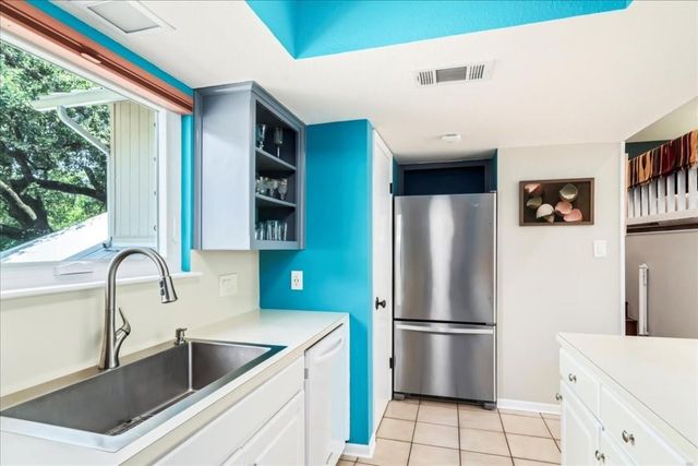 7001 Danwood DR, Austin, TX 78759