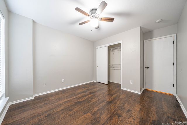 423 Golden Walk, San Antonio, TX 78227