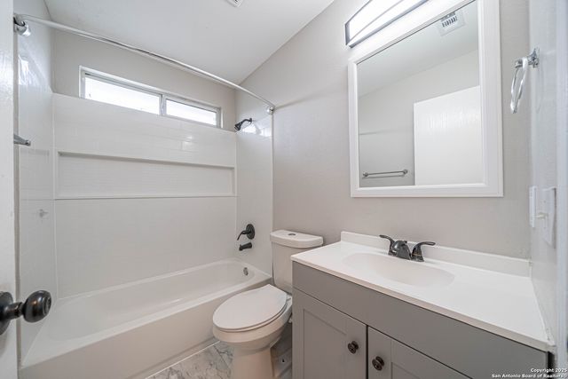 423 Golden Walk, San Antonio, TX 78227