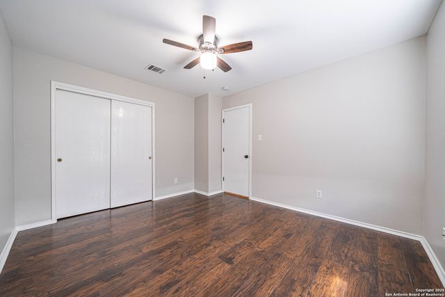 423 Golden Walk, San Antonio, TX 78227