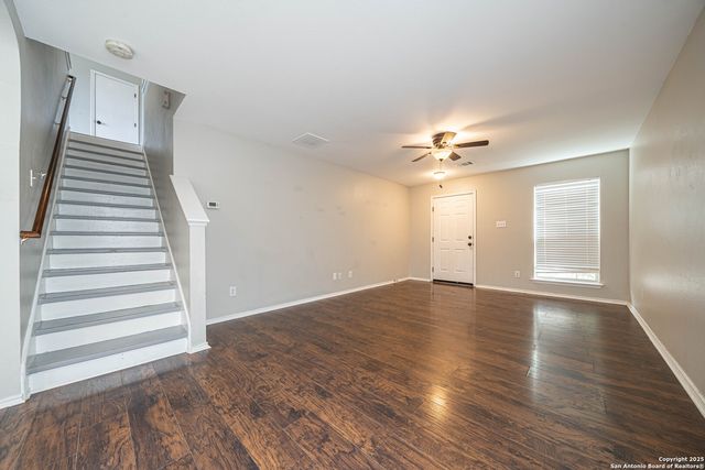 423 Golden Walk, San Antonio, TX 78227