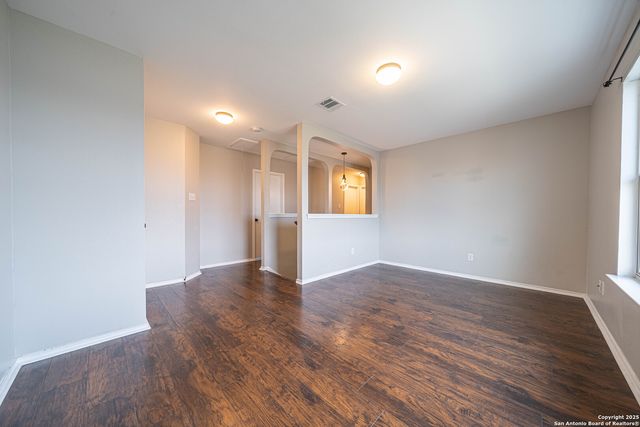 423 Golden Walk, San Antonio, TX 78227