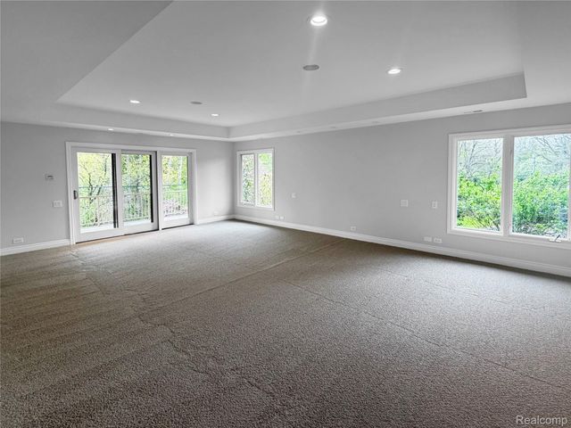 35854 Castlemeadow Drive, Farmington Hills, MI 48335