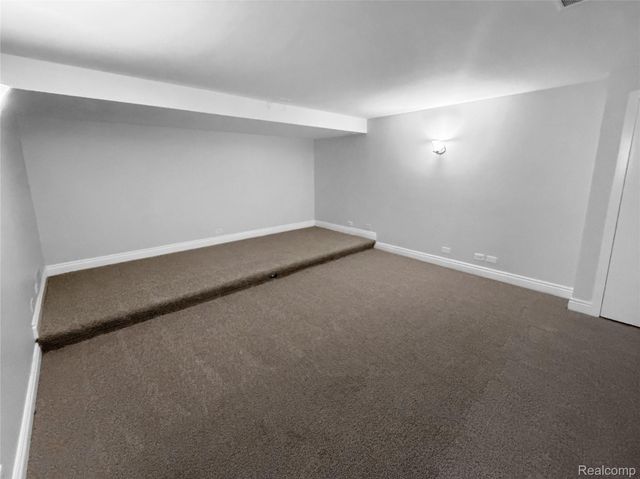 35854 Castlemeadow Drive, Farmington Hills, MI 48335