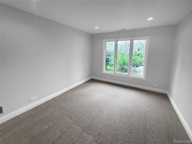 35854 Castlemeadow Drive, Farmington Hills, MI 48335