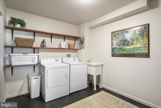 1832 RIDGEWAY RD, Front Royal, VA 22630