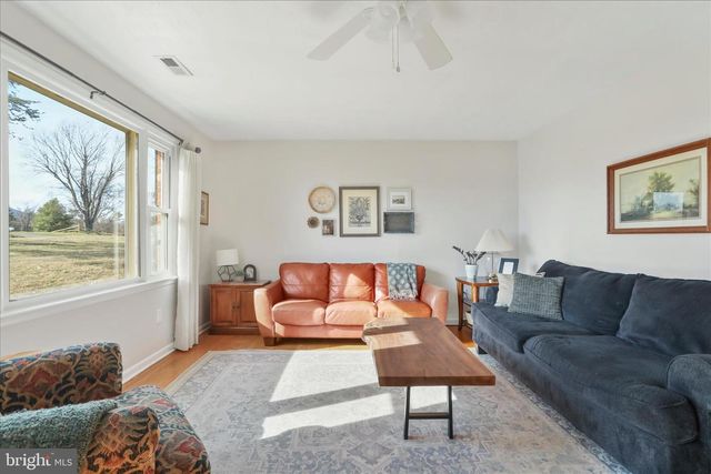 1832 RIDGEWAY RD, Front Royal, VA 22630