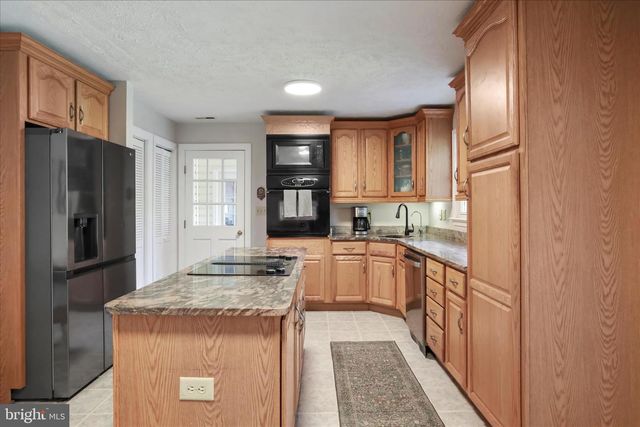 1832 RIDGEWAY RD, Front Royal, VA 22630