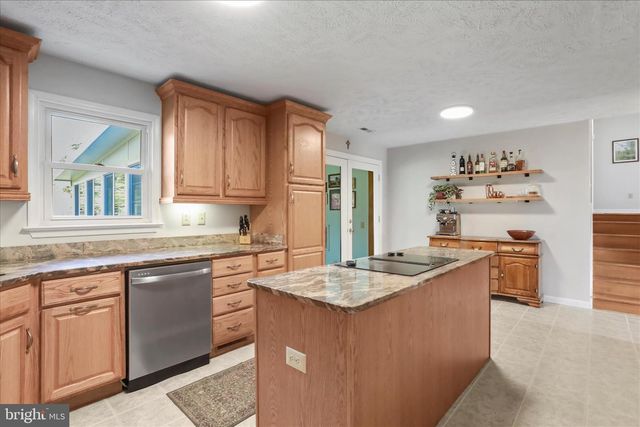 1832 RIDGEWAY RD, Front Royal, VA 22630