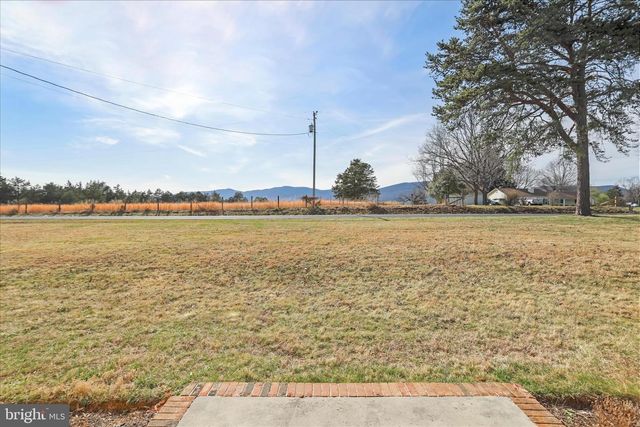 1832 RIDGEWAY RD, Front Royal, VA 22630