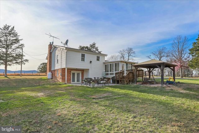 1832 RIDGEWAY RD, Front Royal, VA 22630