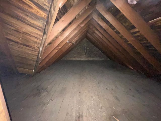 8325 S Cregier Avenue, Chicago, IL 60617