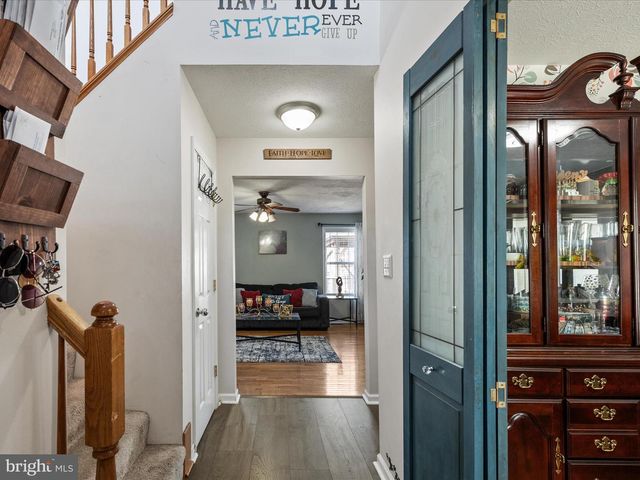 155 FENIMORE DR, Inwood, WV 25428